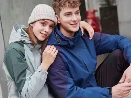 衣柜里全是商務(wù)男士襯衣？兩種衣服教你告別白襯衫。
